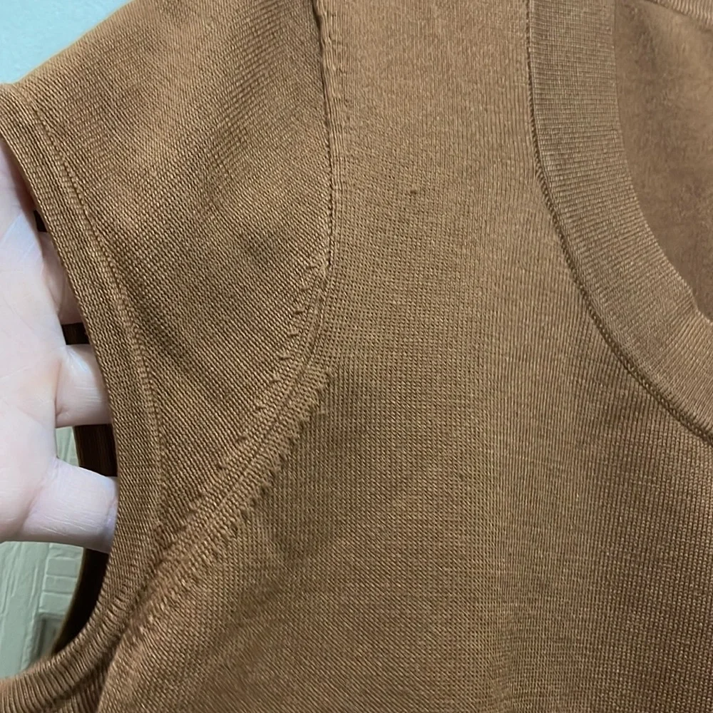 Jones New York Brown Cap Sleeve Scoop Neck Top (sz pm) - Picture 3 of 6